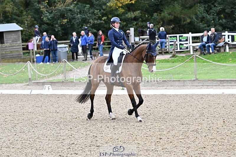 251022A-143438-00326 - B-104-Millie.Juleff