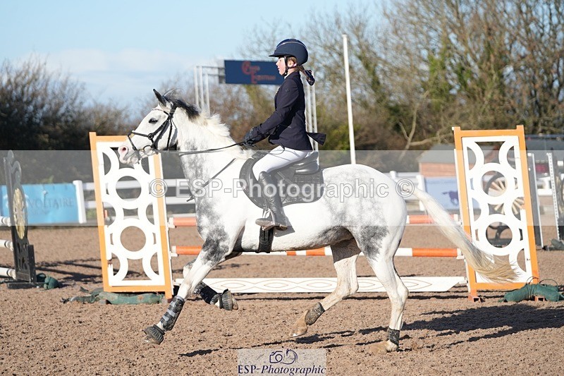 251130-112615-01068 - Cls 5 Pony Discovery & 90cm Open