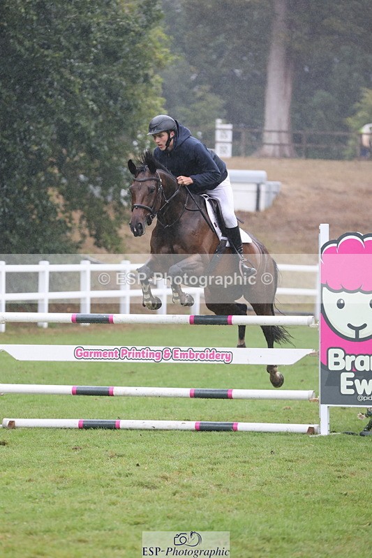 250830A-140546-06881 - Cls 16 Snr Newcomers and 1.10m Open