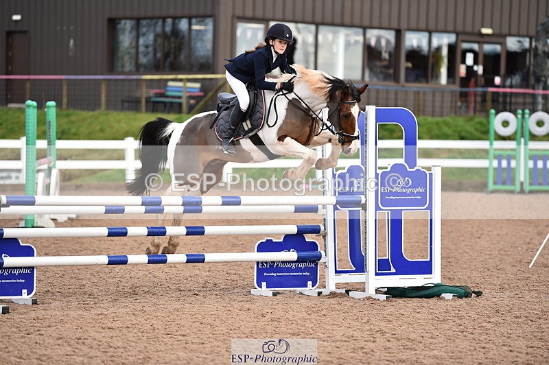 231203A-113228-00897 - Cls 4 Newcomers & 1m Open