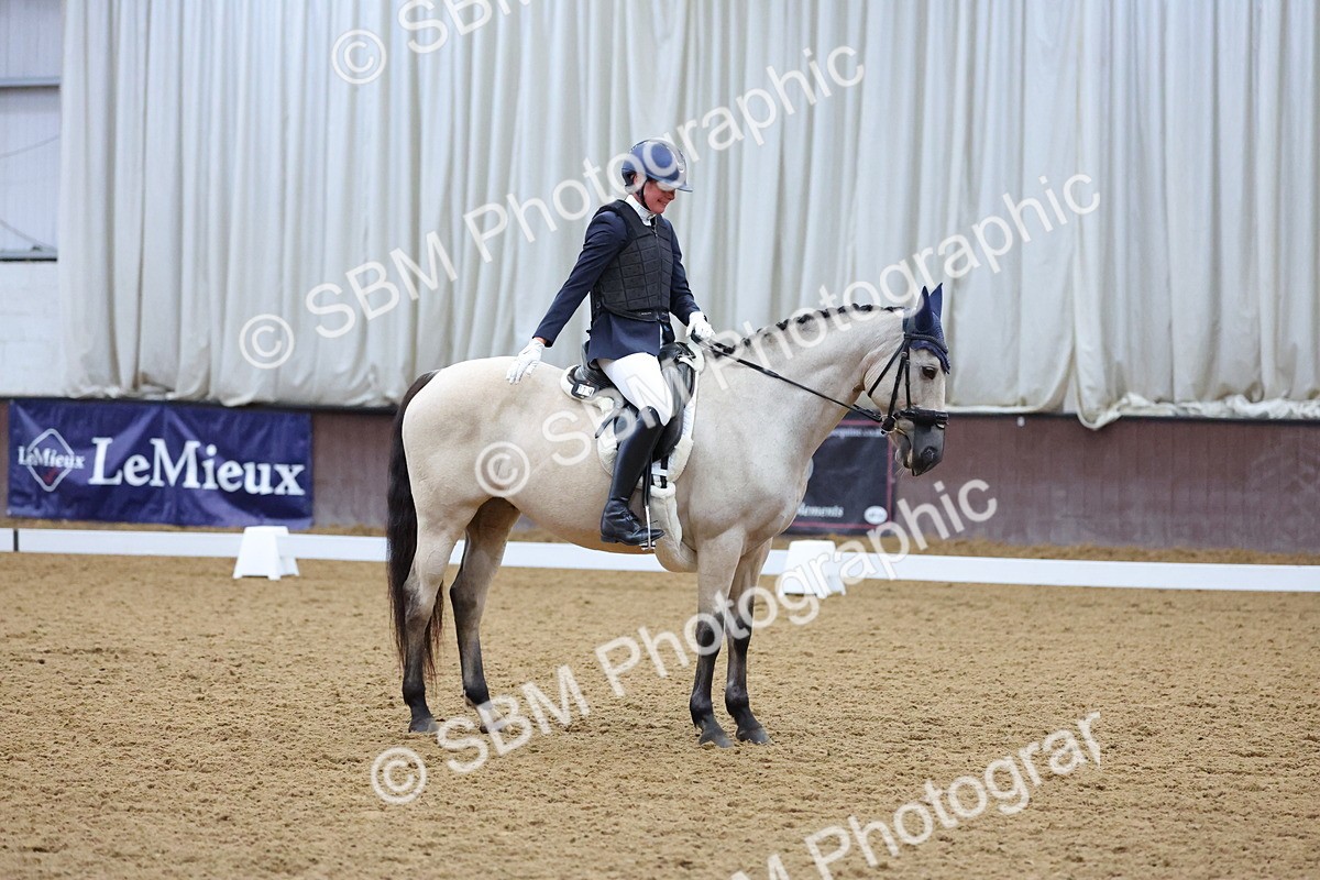 SBM_000327 - Class 2 - Intro 3 Championship - 8.51-9.47
