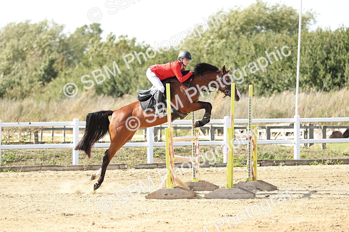 SBM_005253 - Class 6 = Senior Newcomers - 1.10m Open