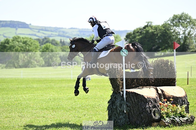 240525-110111-12406 - 324-COOMBELAND_SEMILLY-Rupert_Batting