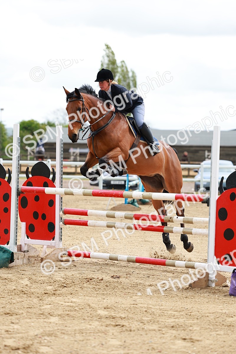 SBM_002345 - Class 10 - Senior Newcomers - 1.10m
