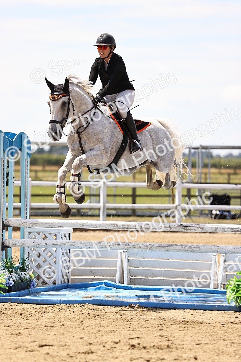 SBM_010361 - Class 9 - Senior Foxhunter - 1.20m Open