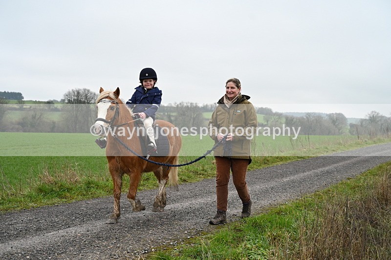 WJ7_9880 - Walk out..