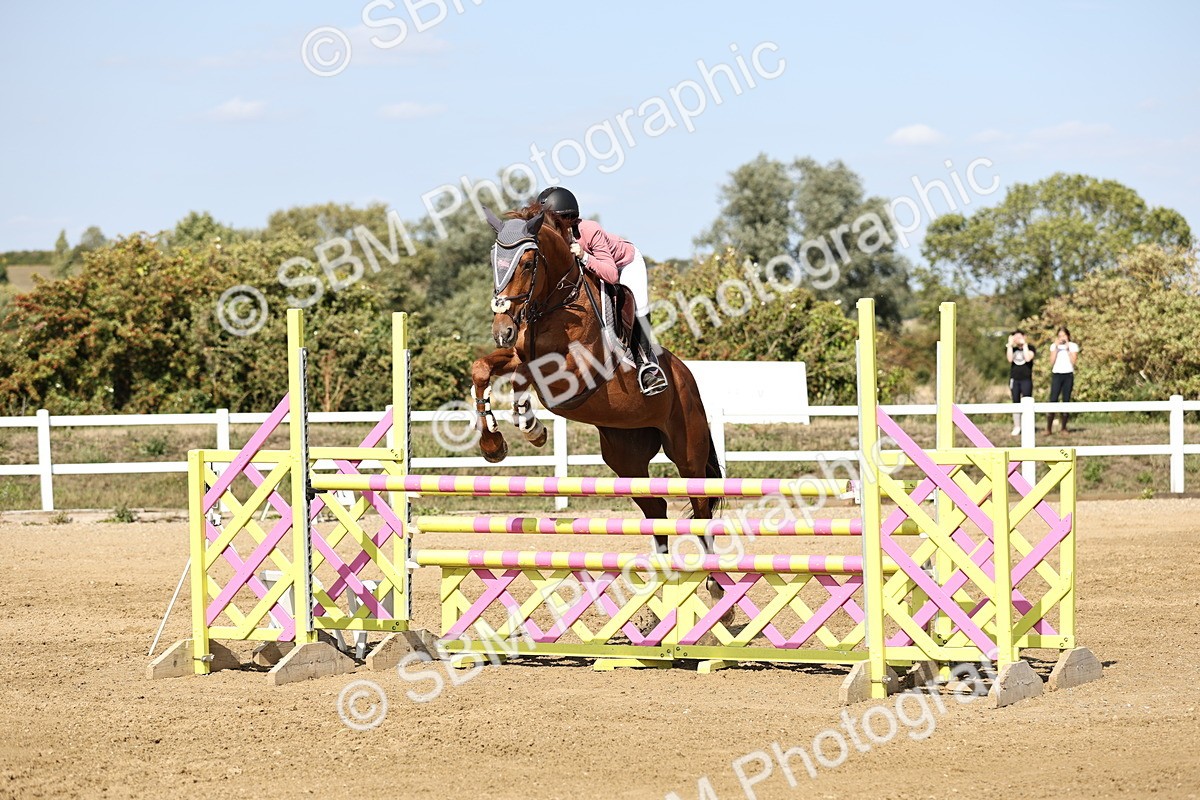 SBM_005216 - Class 6 = Senior Newcomers - 1.10m Open
