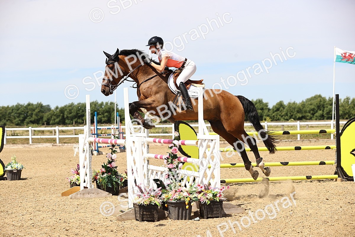 SBM_000653 - Class 15 - Redpost Equestian Senior Foxhunter - 1.20m