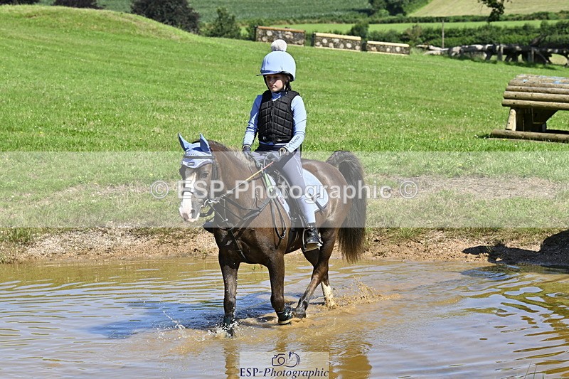 240728B-105944-00811 - Theo's Group XC