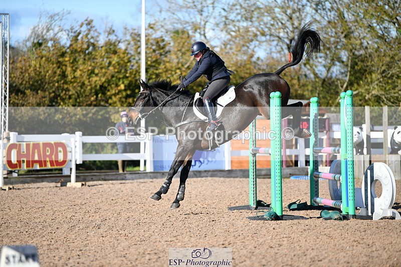 231110A-125305-00476 - Cls 4 Snr 1.05m Open