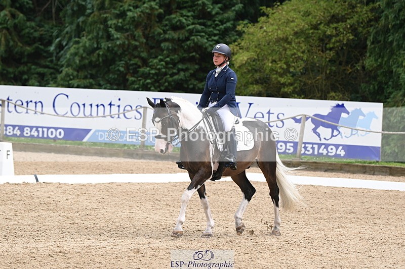 250720A-144333-11898 - 164-Dominique.Kinnaird-Perry-Pallas.Vanquish