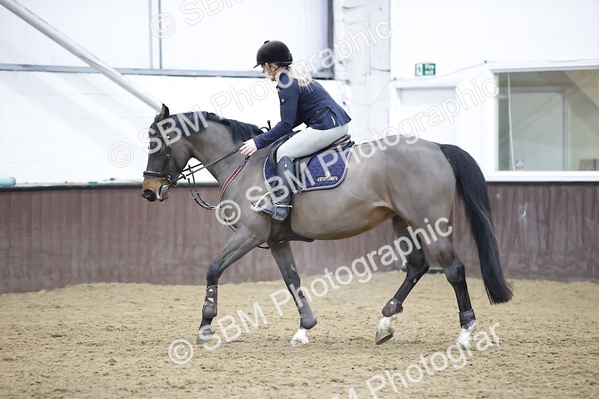 SBM_001187 - Class 4 - Senior Newcomers/ 1.10m Open