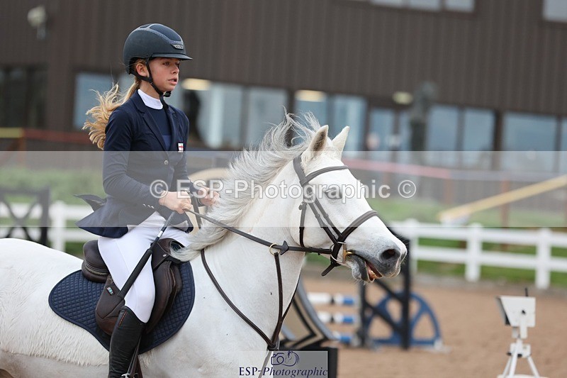 241116X-084702-00164 - Cls 03 Pony Intro 70cm