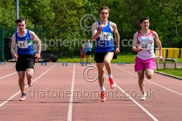 West25Sat-927250 - Track Male