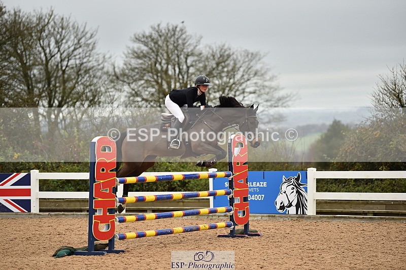 231122A-134000-00477 - Cls 5 Foxhunter & 1.20m Open