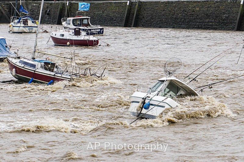 ACP04711-1 - Aberaeron Harbour, during storm Callum 13/10/2018