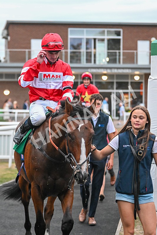 150825-Race 6-Made All-3226 - Race 6