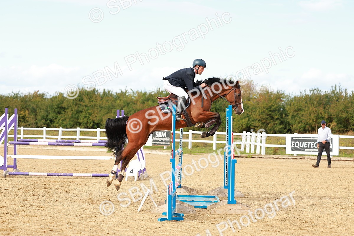 SBM_001797 - Class 4 - Senior Newcomers - 1.10m