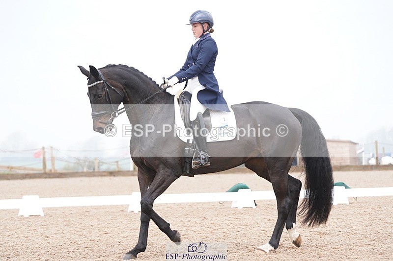 250404-102010-04267 - 003-Abbie.Newbury-Seagry.Firstamour