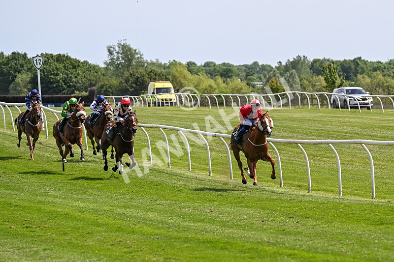300526-Race 2-Im Dan Dare-0298 - Race 2 14.27pm Every Race Live On Racing TV Handicap