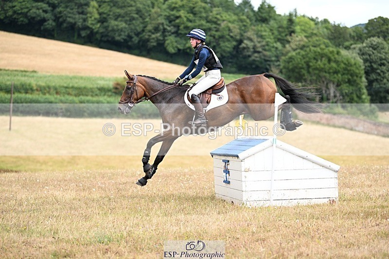 250803A-150033-15440 - P-710-Isla.Kitson-BLUES.CLOUD