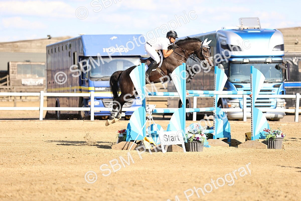 SBM_015906 - Class 18 - Senior 1.35m Open