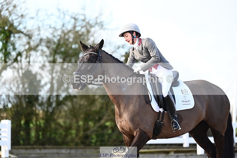 240218A-140547-08562 - 152-Beth.Miller-Lillie.Langtry