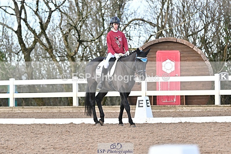 241214-115245-01475 - 131-Alys.Matravers-DARGASONS.MOON.SHADOW