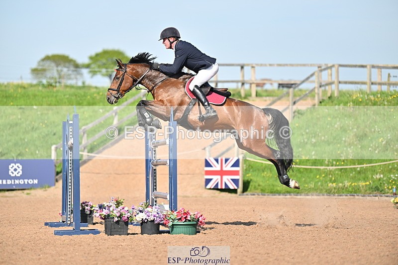 240510A-170622-09371 - Cls 24 National 1.40m Open