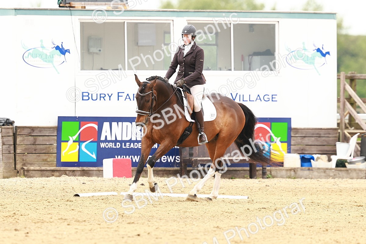 SBM_000957 - Class 6 - Novice 4