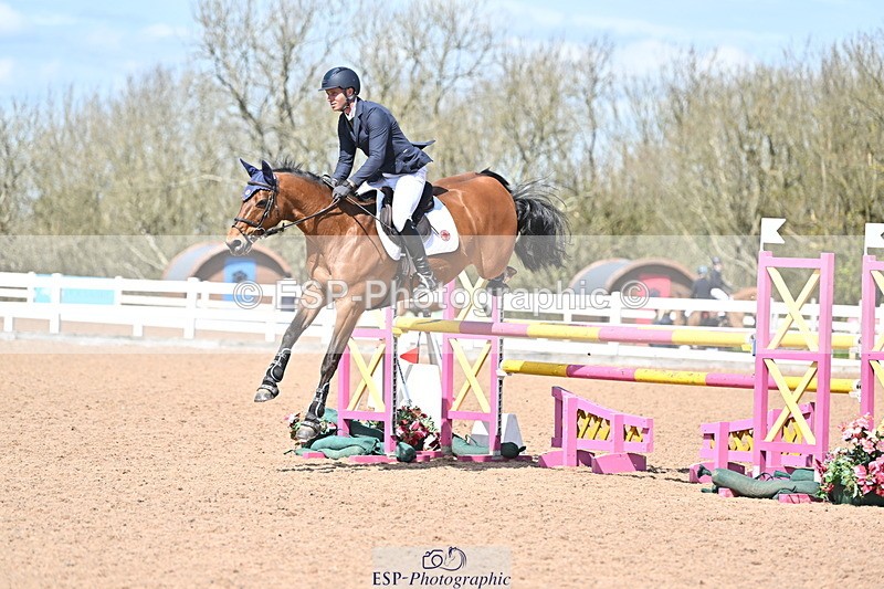 240418A-133355-03520 - Cls 13, 1 Star Bronze Tour 1.10m