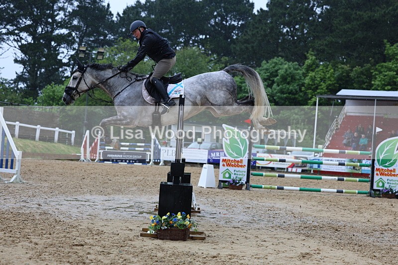 3E7A7589 - Class 9: Senior 1.30m open