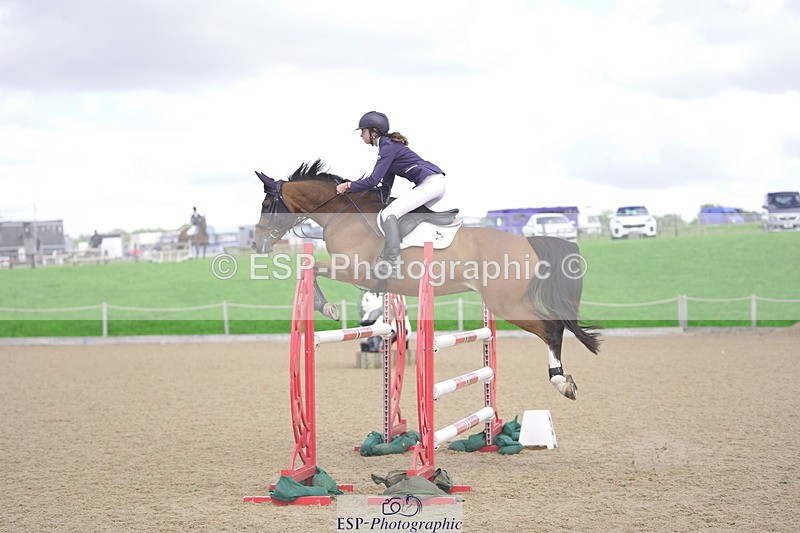 230806A-123138-01992 - Cls 14 Snr Foxhunter & 1.20m Open