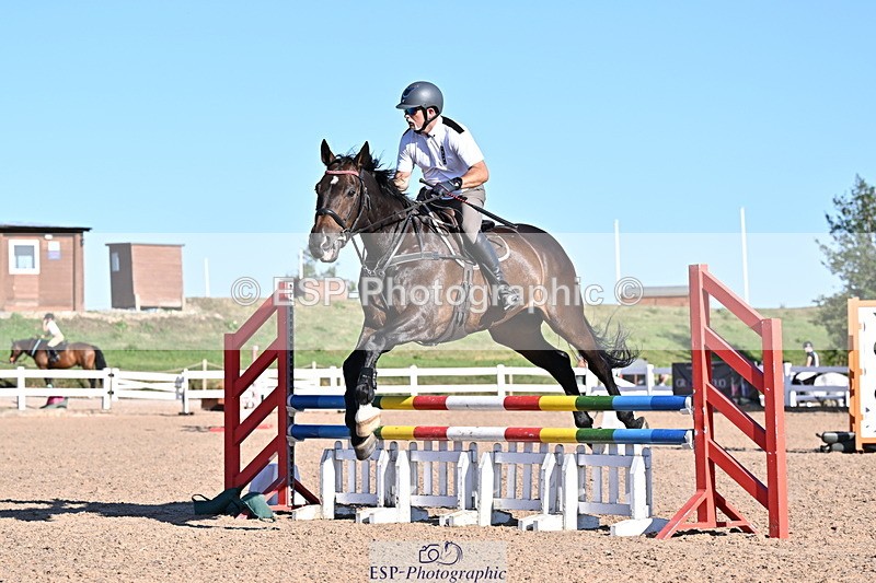 250708A-183103-00554 - 90cm Classes