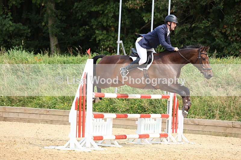 3E7A2452 - Class 8: Senior Newcomers/1.10m open