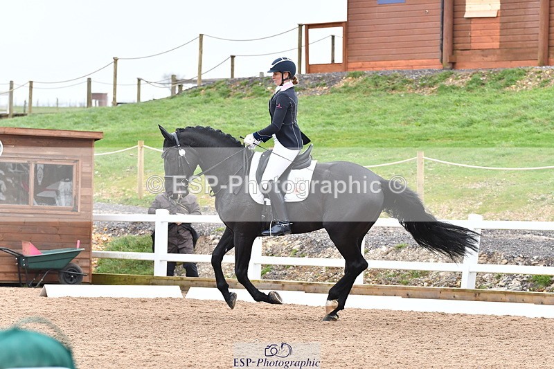 240121A-103514-00438 - Cls 5 Novice 37A