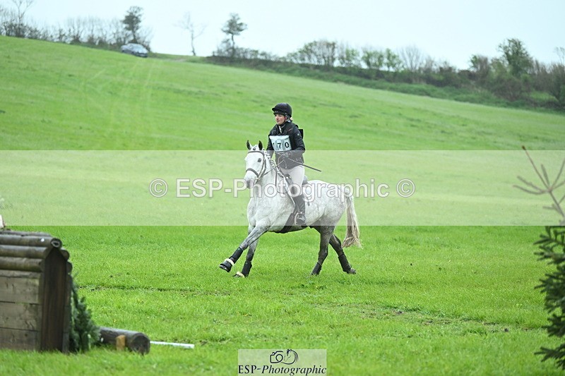 250418-145737-05073 - 170-Emma.Langfjord-Friend-MOUNTROSS.FIONN