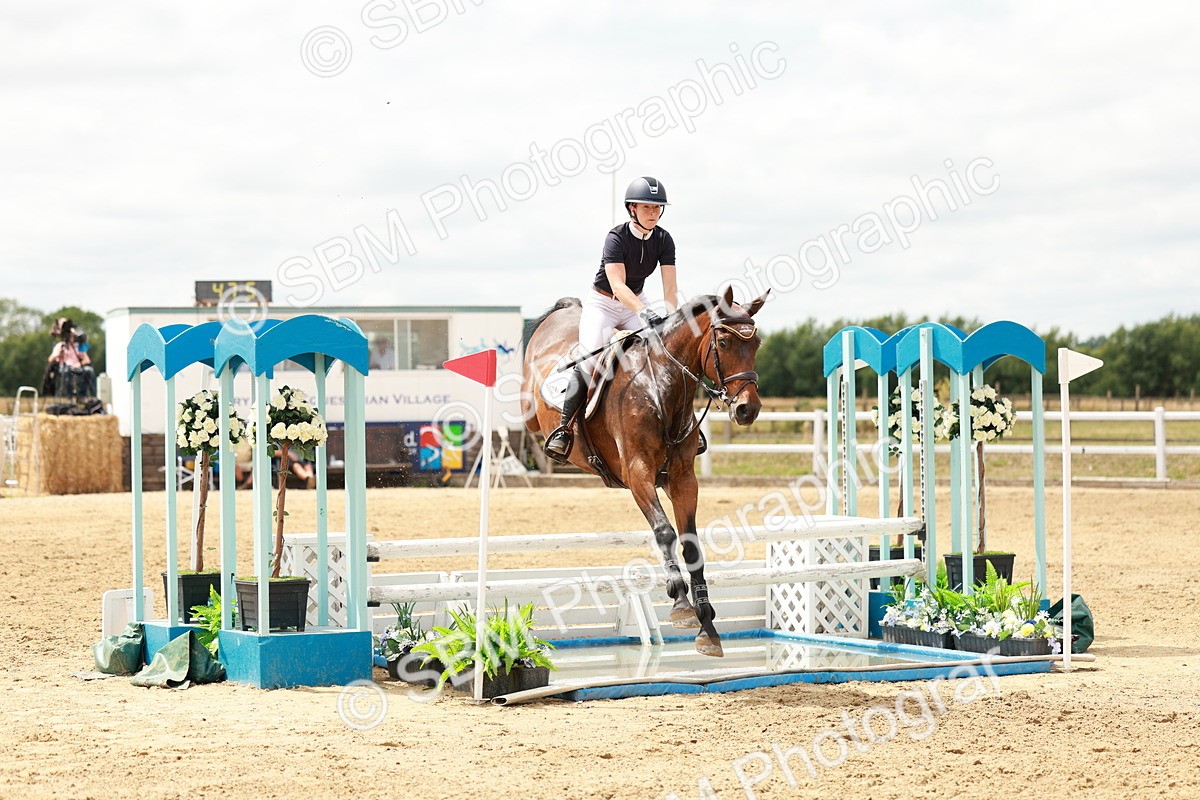SBM_018979 - Class 21 - Senior Newcomers Championship 2d Rd