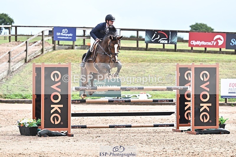 250731-103844-00411 - Cls 02 Snr Fox 1st Rnd