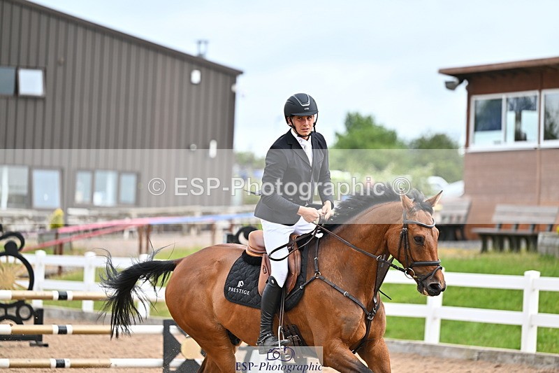 240703A-105438-00072 - Cls 02 Snr Disc & 1.00m Open