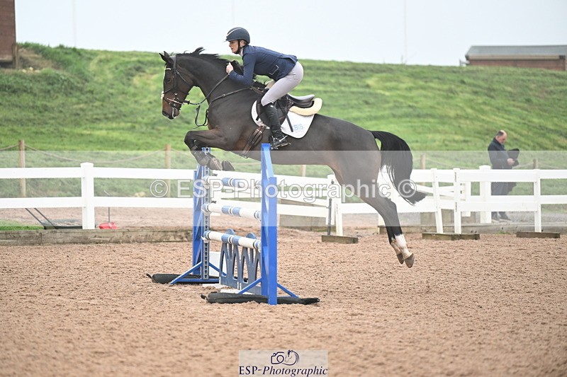 241102A-122254-04538 - SAT Cls 15 Foxhunter and 1.20m Open