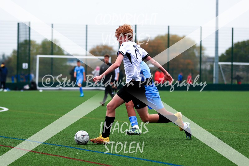 1DX20046 - 2025-10-12 FC Abbey Meads U15 Blue V Hungerford Town Juniors U15 Black