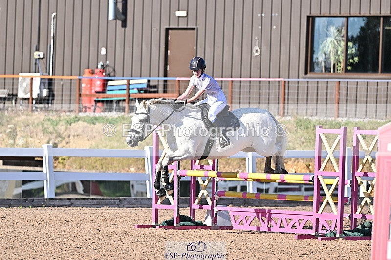 250708A-184610-00647 - 90cm Classes