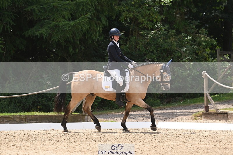 250719A-125749-05214 - 141-Chloe.Dunn-Towerhill.Shamie