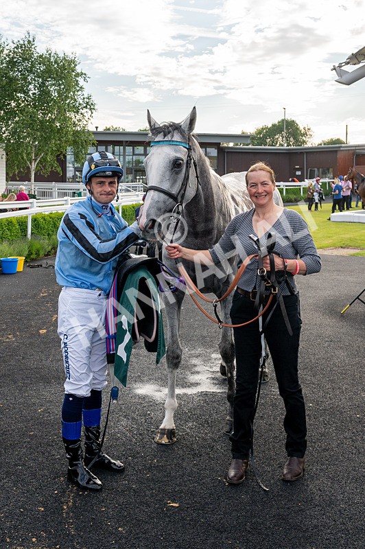 100625-Race 5-Crowns Lady-8487 - Race 5