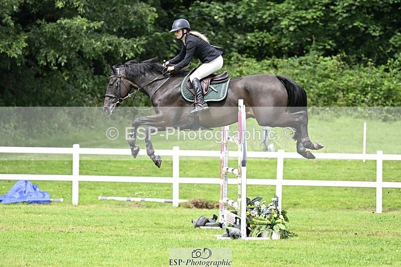 240711-153224-28722 - Cls 118 Snr 1.45m GP Jump Off and Presentations