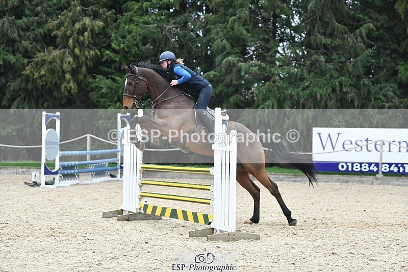 240206-150301-00529 - Cls 4 90cm