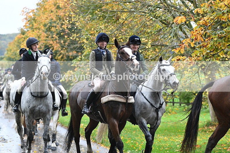WJ5_6247 - B&B walk back for Hunt Tea !