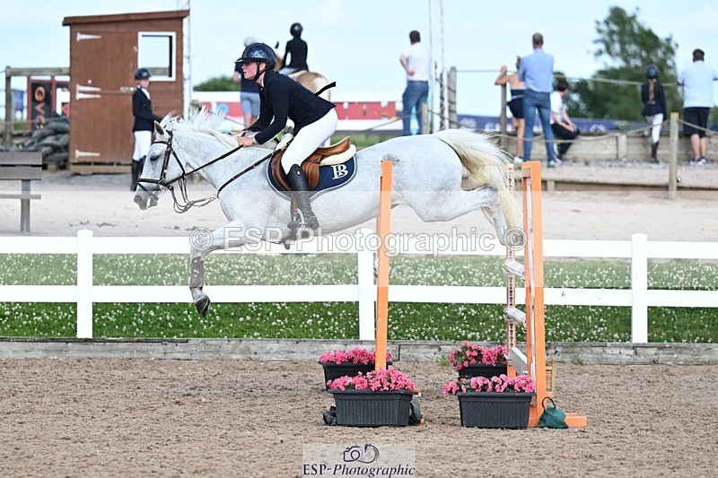260627-175801-05900 - Cls 27 Foxhunter and 1.10m