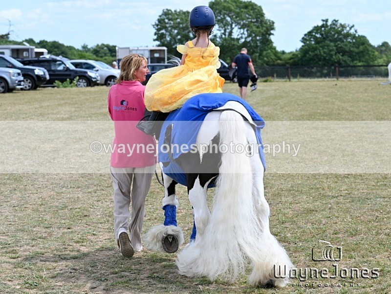 WJ7_0803 - Nancy & Churchill's first Show 22-06-25